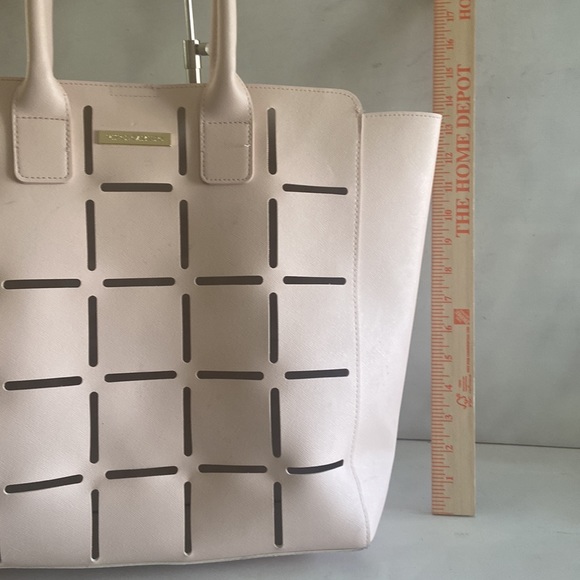 Vince Camuto blush pink large tote double handles cut out design - Picture 11 of 16